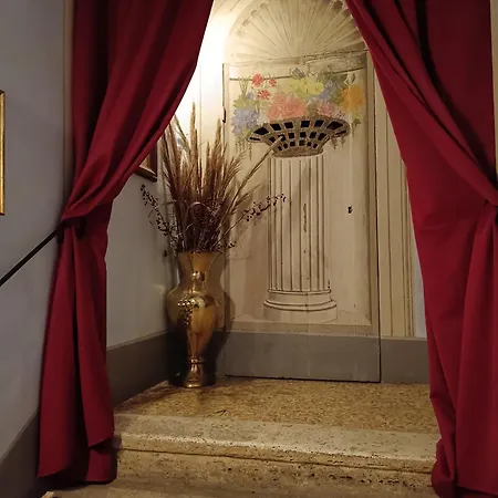 Villa Sant'Andrea Bed & Breakfast 2*