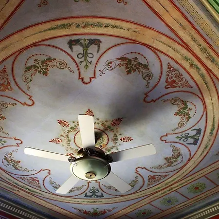 Villa Sant'Andrea Bed & Breakfast 2*
